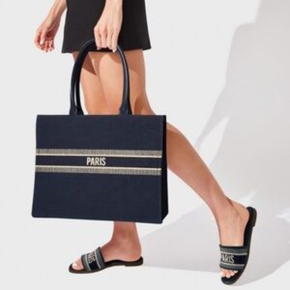 Steve Madden Knox Tote Paris Navy Blue Paris Striped Canvas Satchel EUC